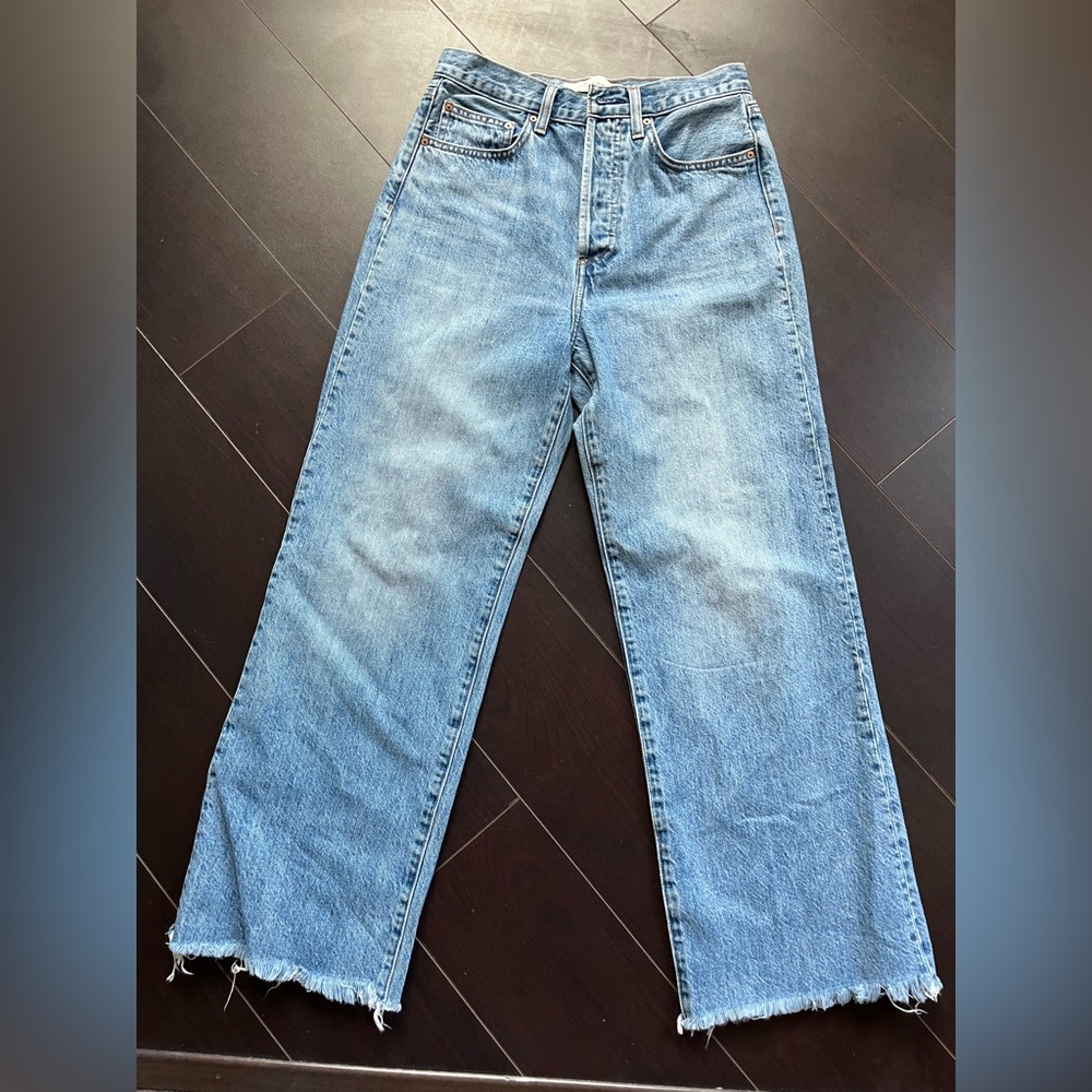 Aritzia, Denim Forum